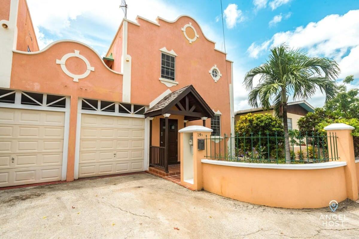 2-Story Townhome With Private Pool, Ideal For Group! 基督教堂市 外观 照片