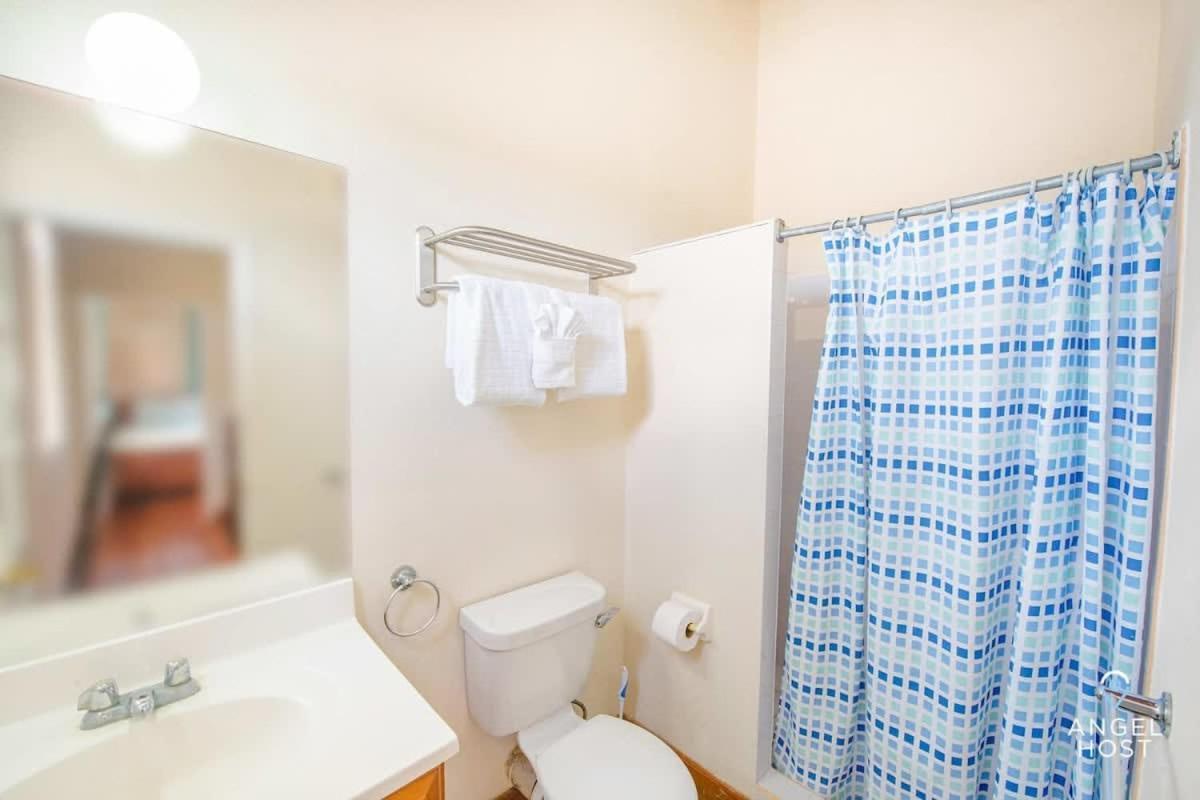 2-Story Townhome With Private Pool, Ideal For Group! 基督教堂市 外观 照片