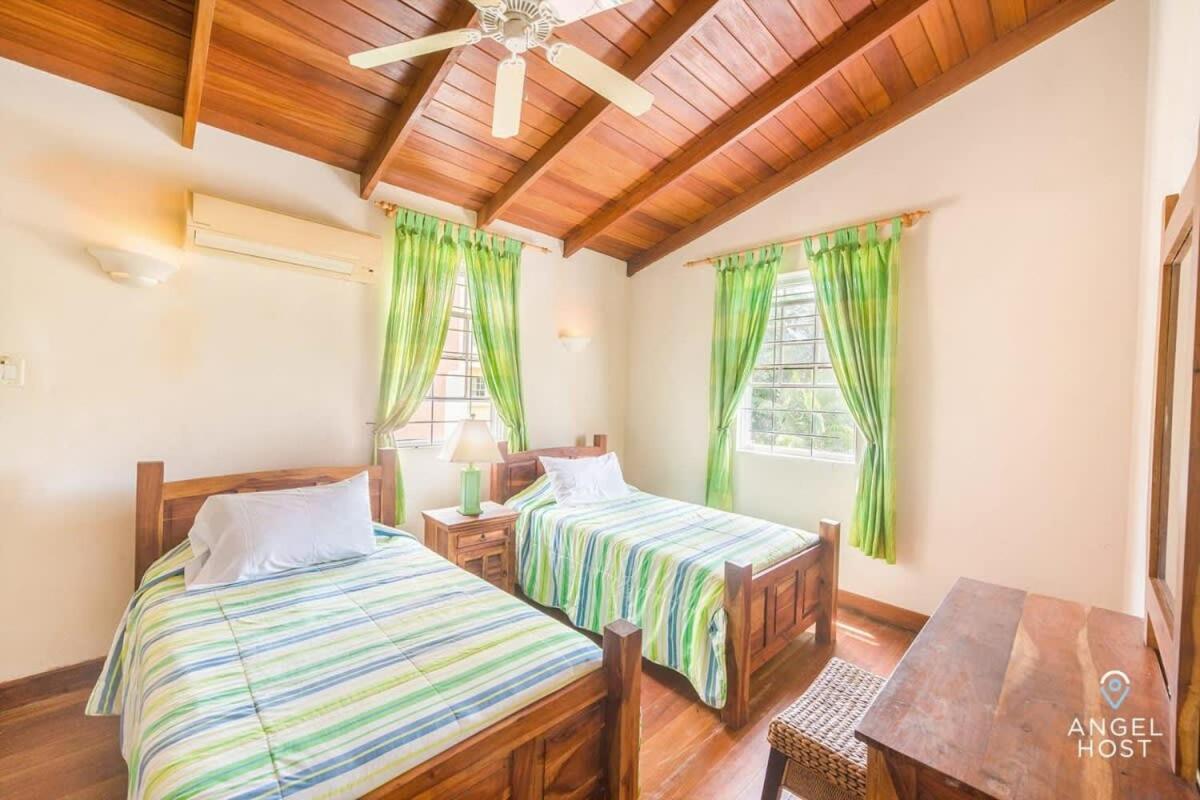 2-Story Townhome With Private Pool, Ideal For Group! 基督教堂市 外观 照片